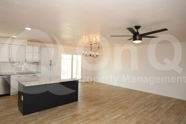 Foto del edificio - 522 N Saguaro