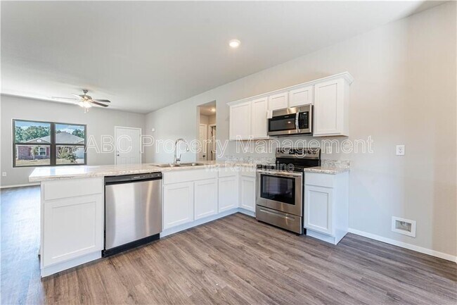 Foto del edificio - 7204 SW Chestnut Hill Rd