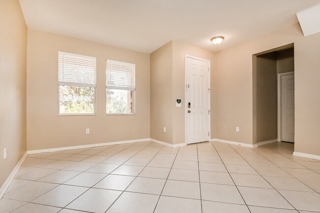 Foto del edificio - 11025 Pond Pine Dr