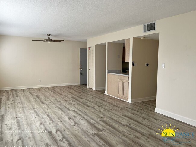 Foto del edificio - Beautiful 2 Bedroom Unit at Finisterra!