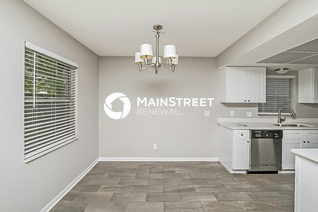 Building Photo - 4 Bedroom Pet-Friendly Home in Seffner, FL...
