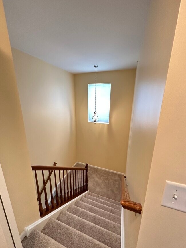 Building Photo - 2851 Henley Ln