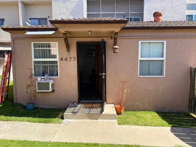 Foto del edificio - 4473 -4479 Idaho St