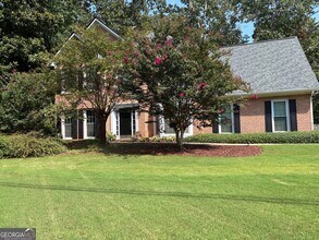 Building Photo - 6221 Woodlore Dr NW