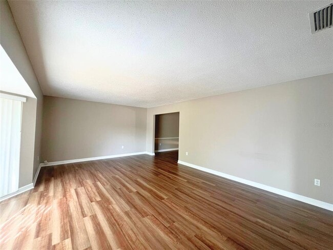 Building Photo - 822 Lake Elbert Ct
