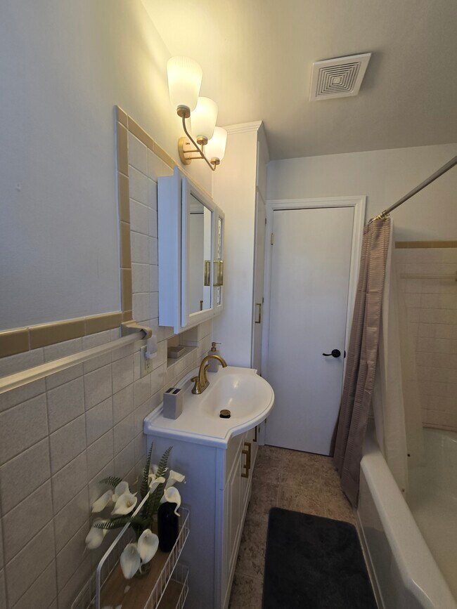 Foto del edificio - 10535 W Spring Green Rd