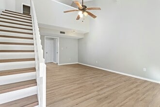 Building Photo - 1176 Oregon Ave