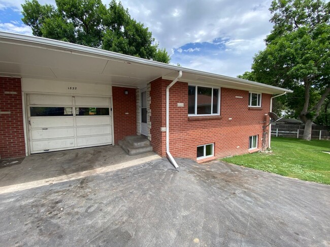 Photo - Lakewood living! House