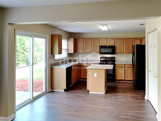 Building Photo - 3333 Cain Harbor Dr