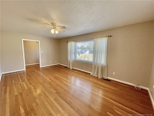 Foto del edificio - 621 Welsh Pl