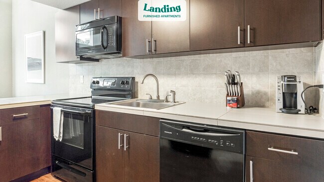 Foto del edificio - 720 Fairlane Ave