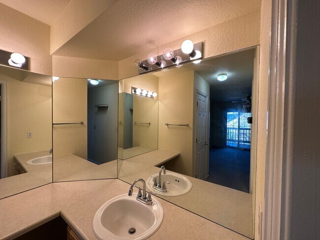 Foto del edificio - 9283 E Arbor Cir