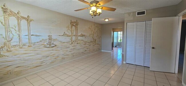 Foto del edificio - 7305 NW 5th Ct