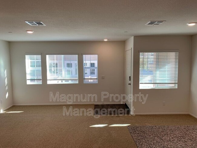 Building Photo - 28385 Oriole Way