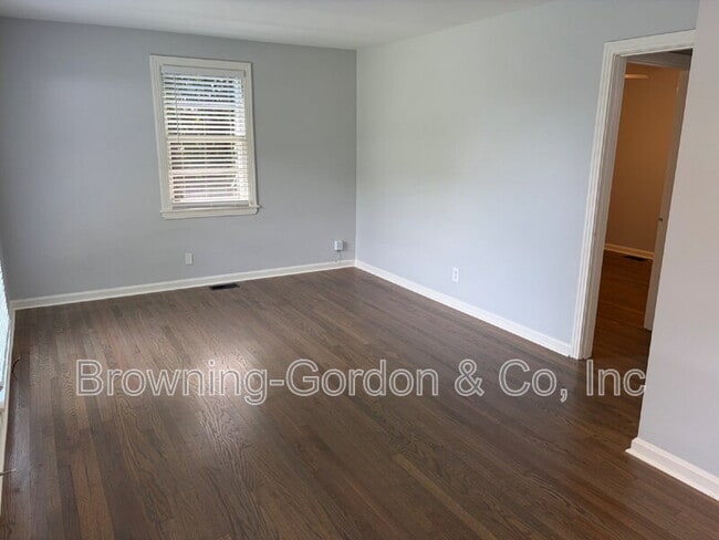 Photo - 538 Fairlane Drive House