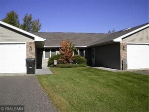 Building Photo - 840 Highview Dr