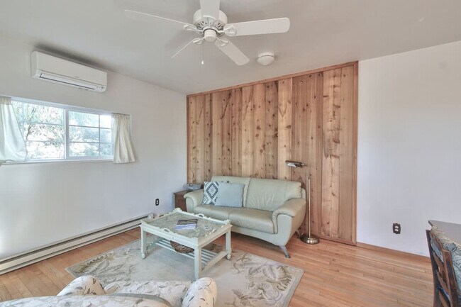 Foto del edificio - 925 SW Fleishauer Ln