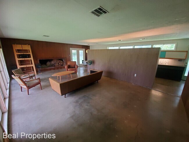 Building Photo - 2 br, 1 bath House - 304 Crescent Dr