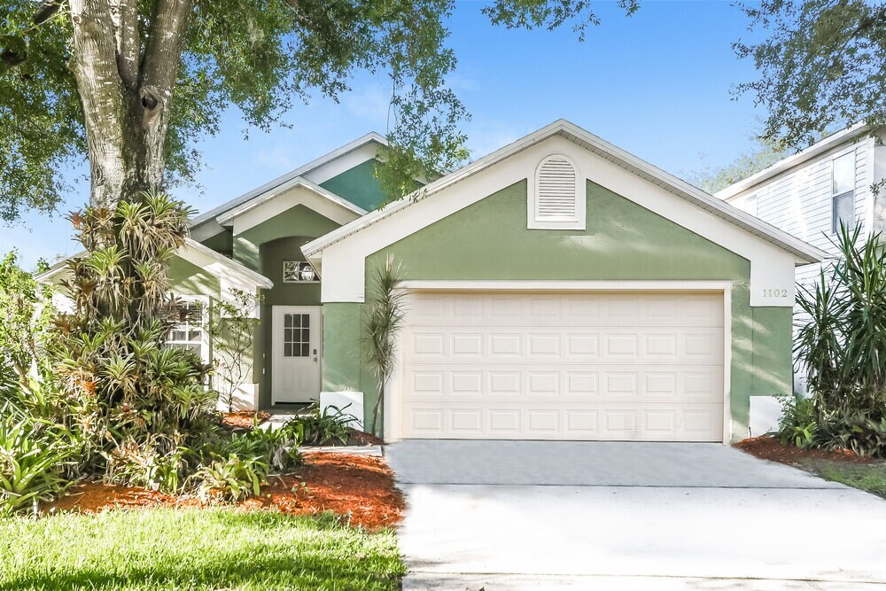 Foto principal - 1102 Woodsong Way