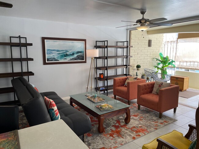 Building Photo - Governor Cleghorn - Waikiki - 2/1/1 - $2,900