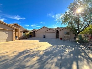 Building Photo - 525 N 2480 W