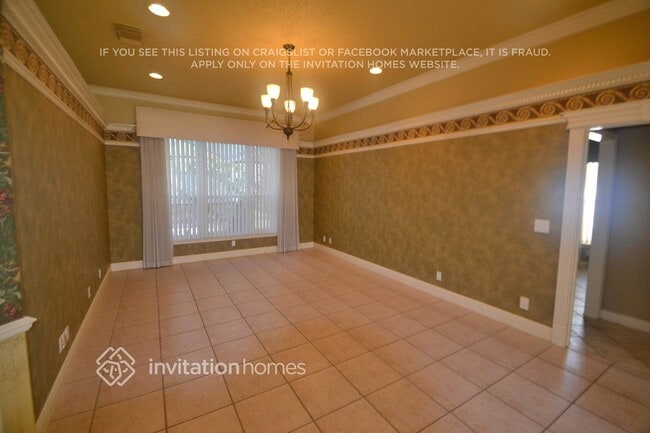 Building Photo - 5373 SW 34th Way