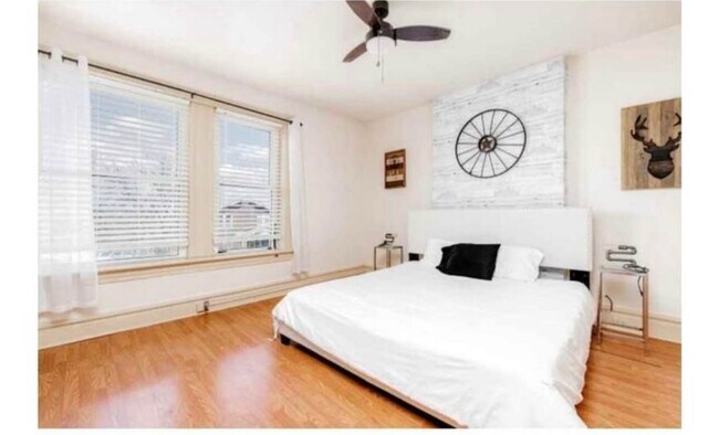 Foto del edificio - 4964 Botanical Ave