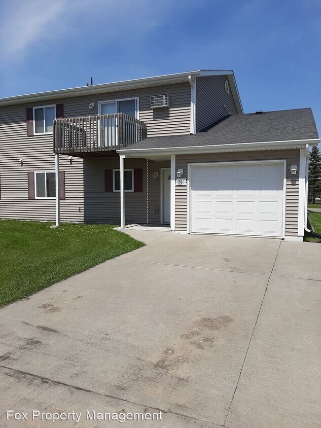 Primary Photo - 1509-1507 Aspen Dr NE