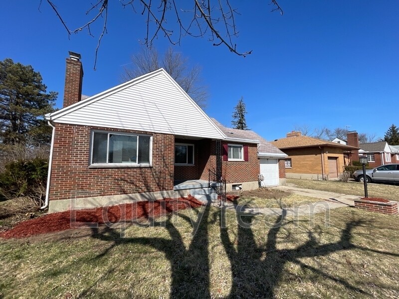 Primary Photo - 4113 Parkway Dr
