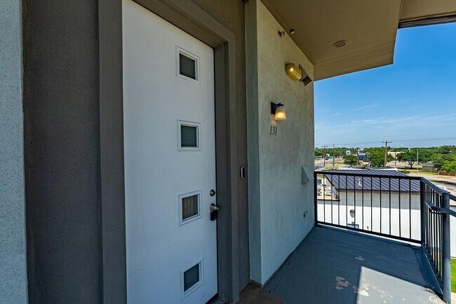 Foto del edificio - 4507 E Martin Luther King Jr Blvd