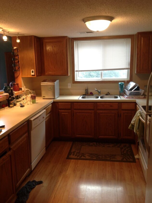 Foto del edificio - Maple Grove Townhome for Rent