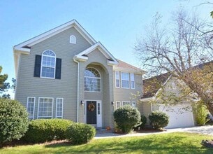 Building Photo - 2608 Wilkes Dr