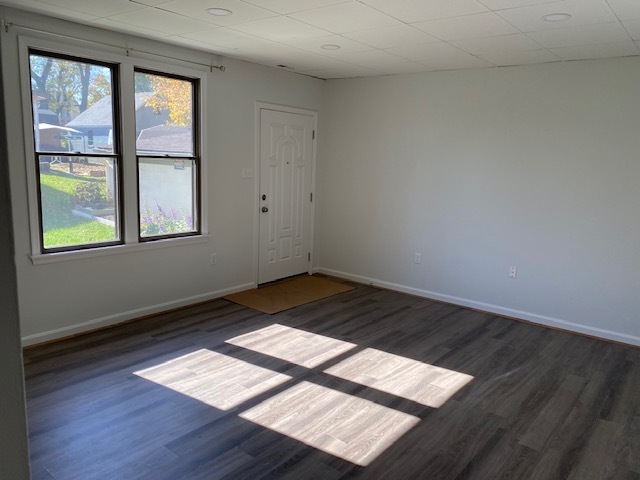 living room entrance - 120 E 8th St