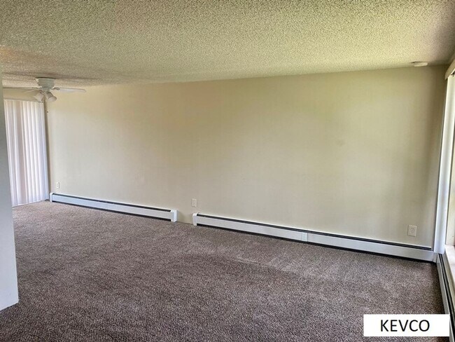 Foto del edificio - Charming Brick Two-Story Townhouse with Patio