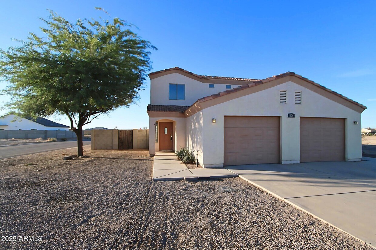 Foto principal - 11001 W Carousel Dr