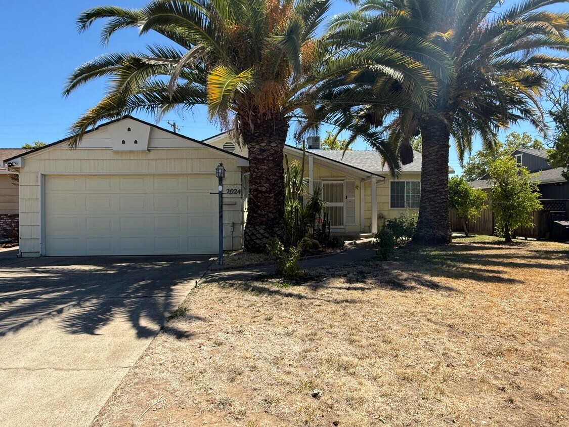 Foto principal - Cozy 2 bedroom 1 bathroom with pool!
