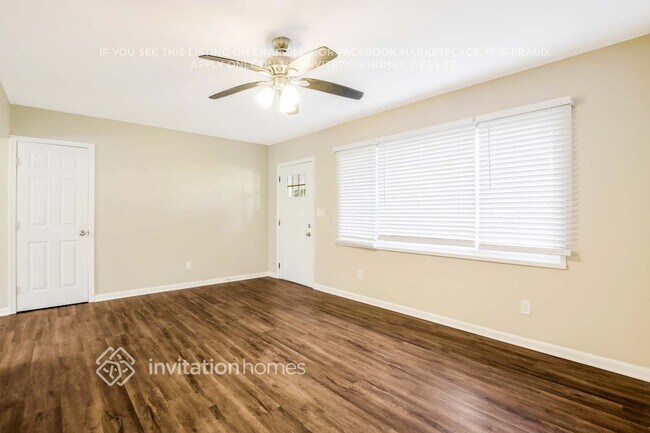 Foto del edificio - 2740 Bonnybrook Dr SW
