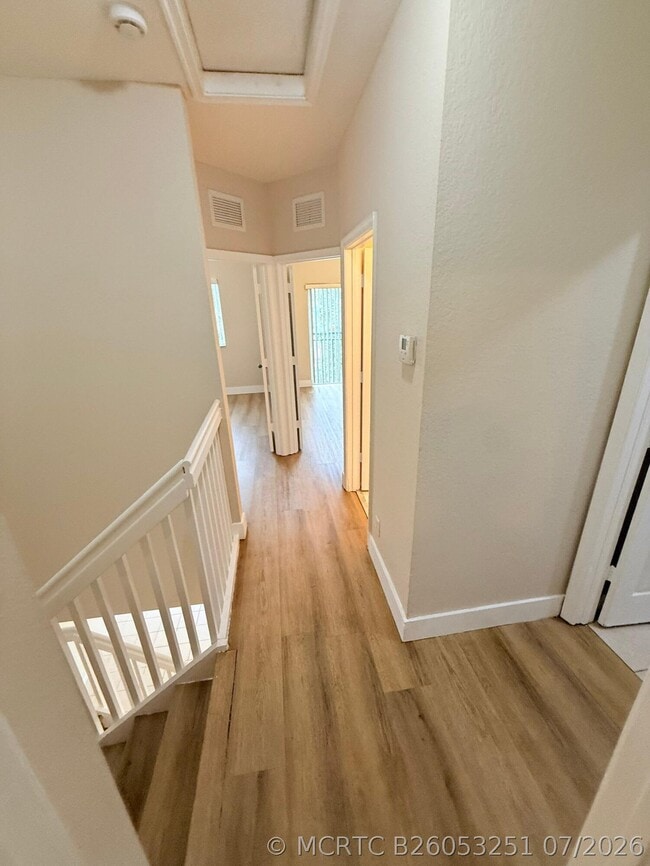 Building Photo - 905 N Santa Catalina Cir