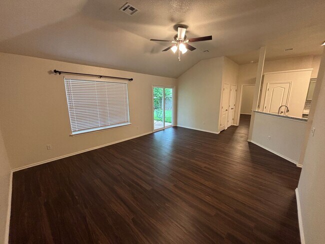 Foto del edificio - Wonderful 3 Bed 2 Bath Home in Norman