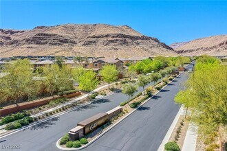 Building Photo - 5863 Glory Heights Dr