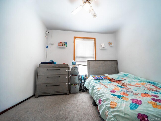 Foto del edificio - 130 Mahopac Ave