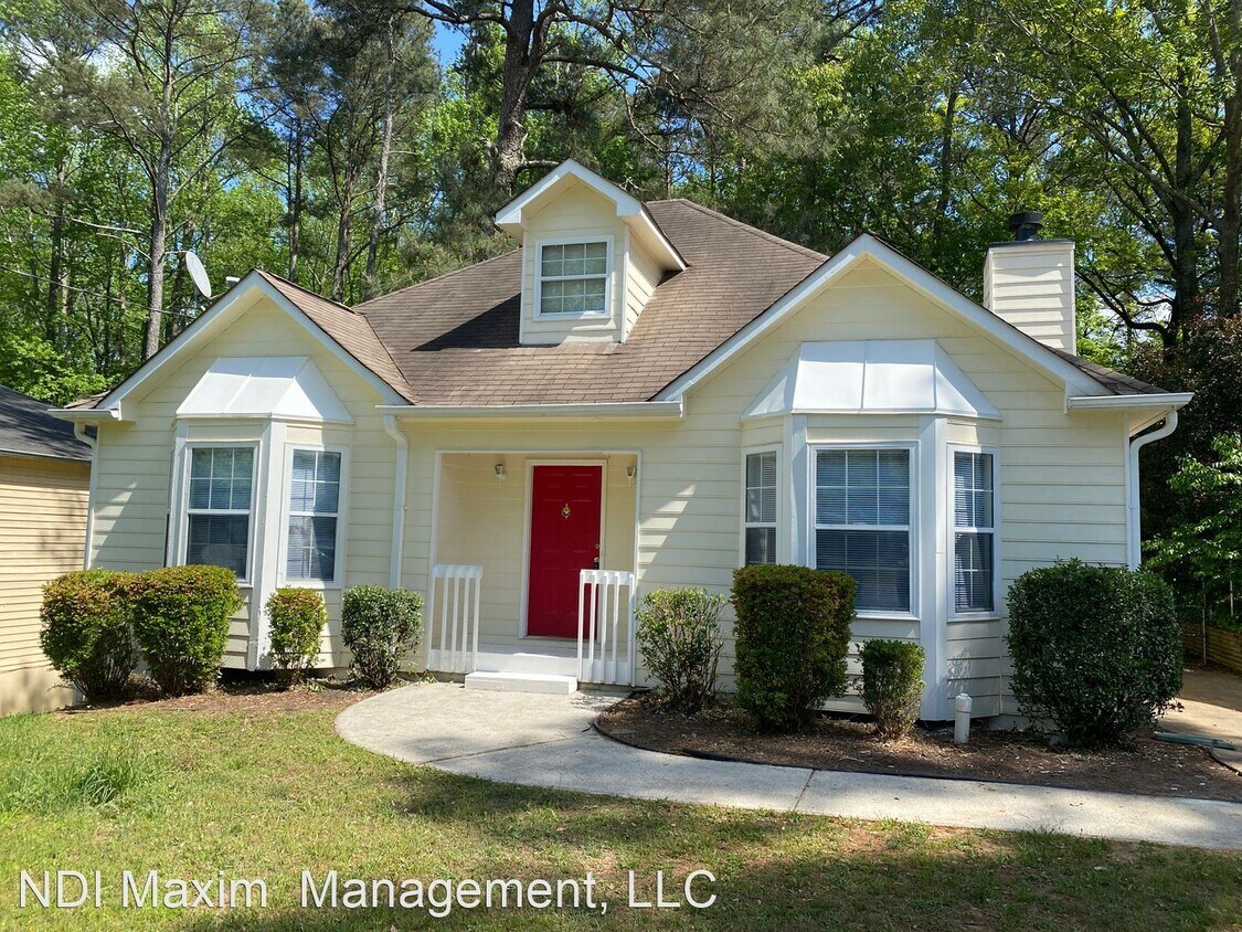 3 br, 2 bath House 440 Canterbury Lane House Rental in