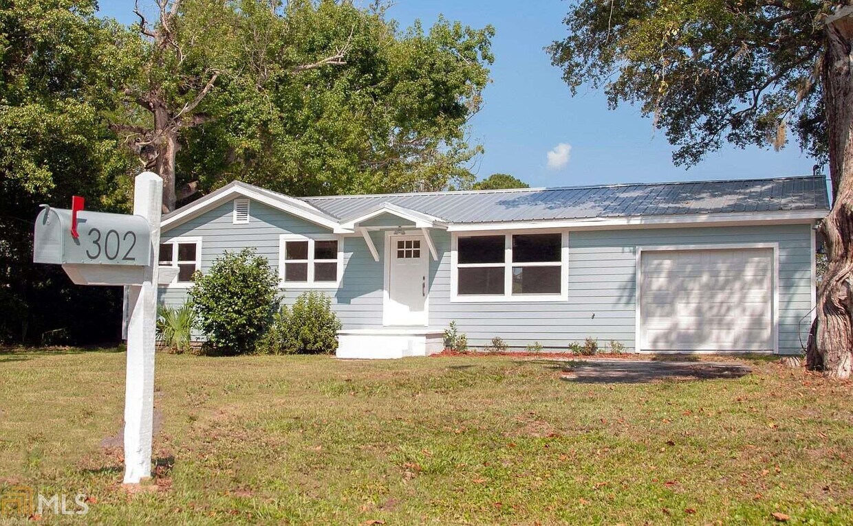 Primary Photo - 302 Norris St