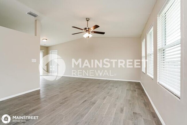 Foto del edificio - 1421 NE 18th Ave, CAPE CORAL, FL 33909