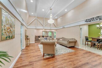 Building Photo - 5706 S Travelers Palm Ln