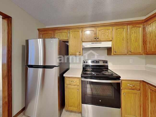 Building Photo - 328 Shenandoah Dr