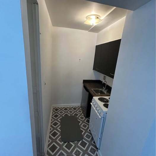 Foto del edificio - 11820 Edgewater Dr