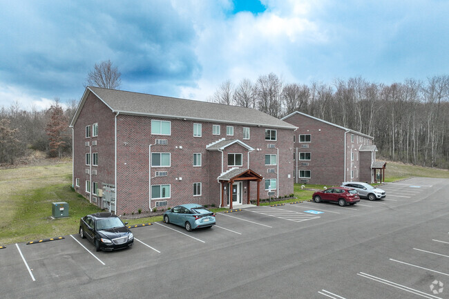 Building Photo - Hampshire Estates Apartments and Self Storage