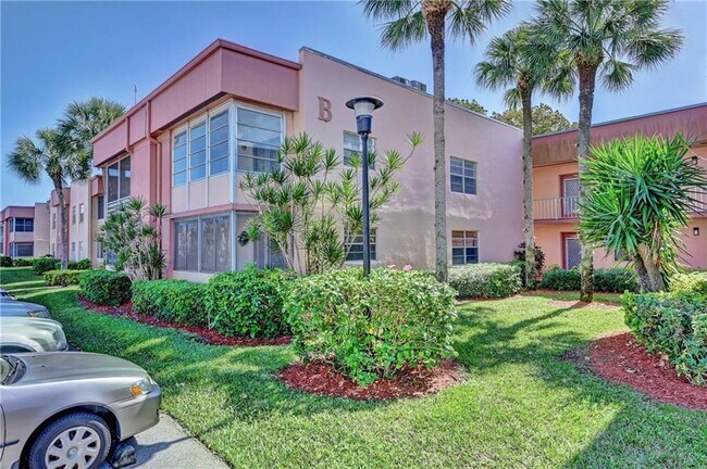 Foto del edificio - 87 Normandy Ln