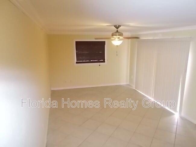 Foto del edificio - 7737 Tamara Lee Ct